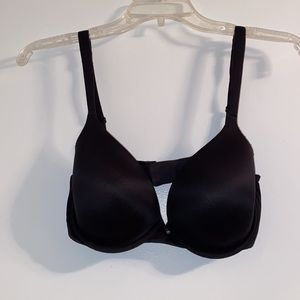 black victoria’s secret bra